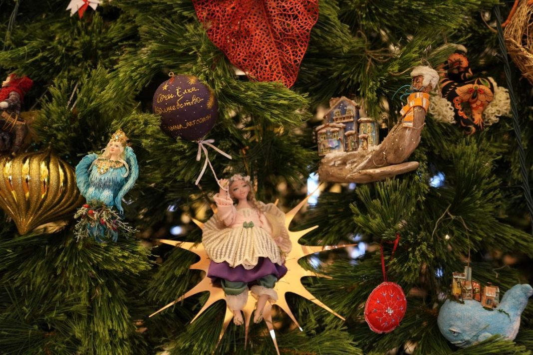 В Сочи наградили победителей наградили победителей VIII Международного конкурса авторской новогодней игрушки