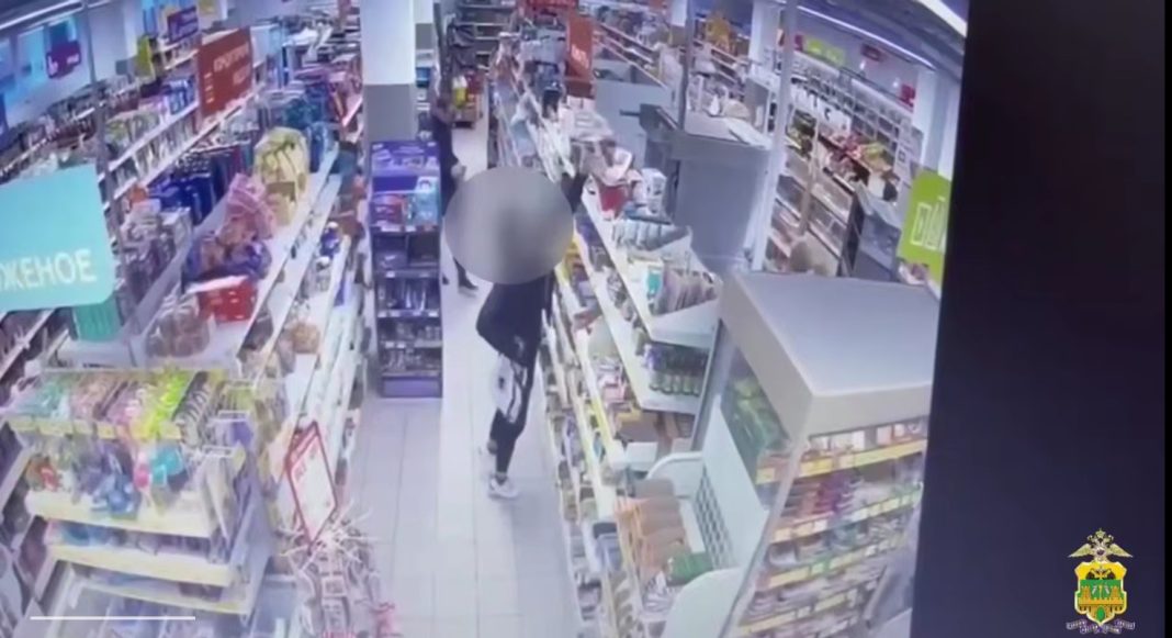 Два визита, одна цель: в Сочи раскрыли дело о повторной магазинной краже к Новому году