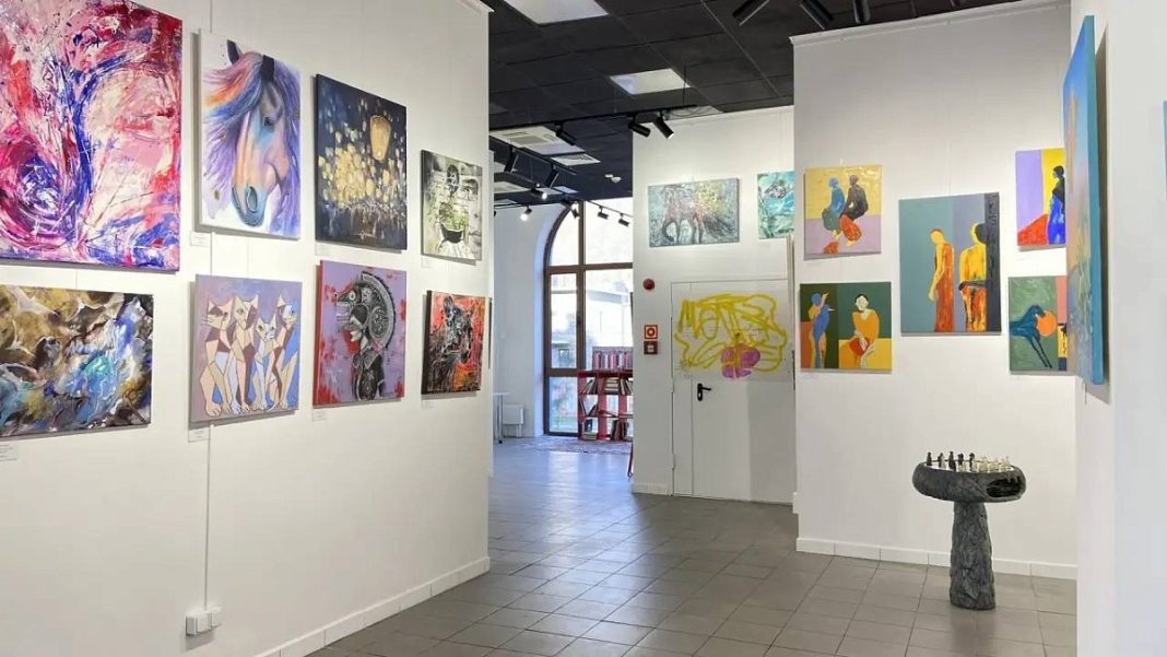 Культурный штрих к горному пейзажу: в Сочи открылся арт-музей «Красные Горки»