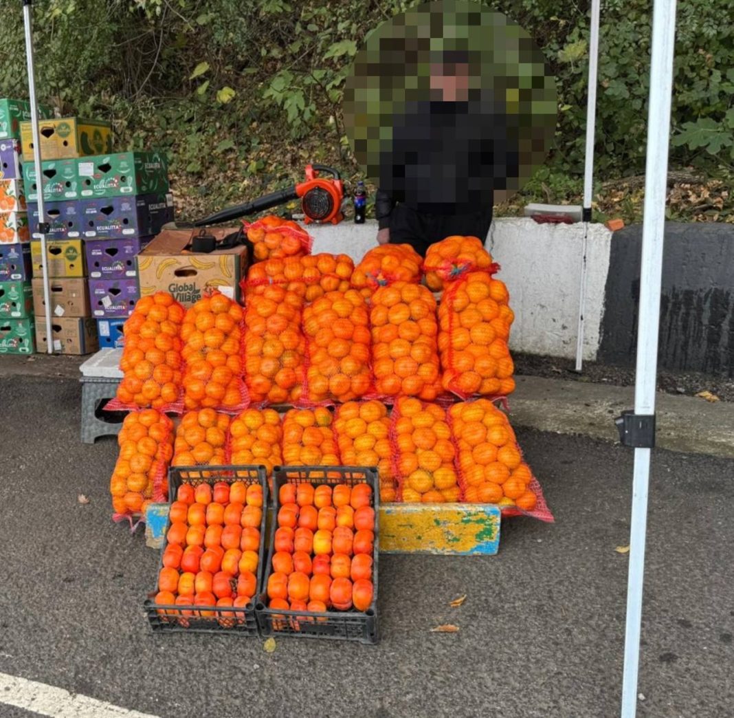 Рейд в Лазаревском районе Сочи: около 150 кг цитрусовых изъяли у нелегального торговца