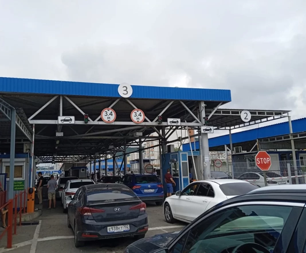 КПП «Псоу» на границе Сочи и Абхазии временно закрыт из-за атаки дронов