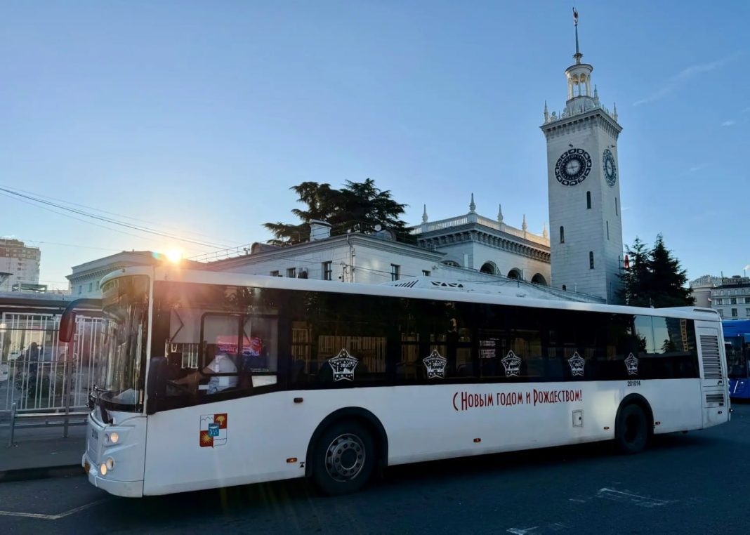 Для поездок на службы: сочинские автобусы будут работать до 3 утра в Рождество
