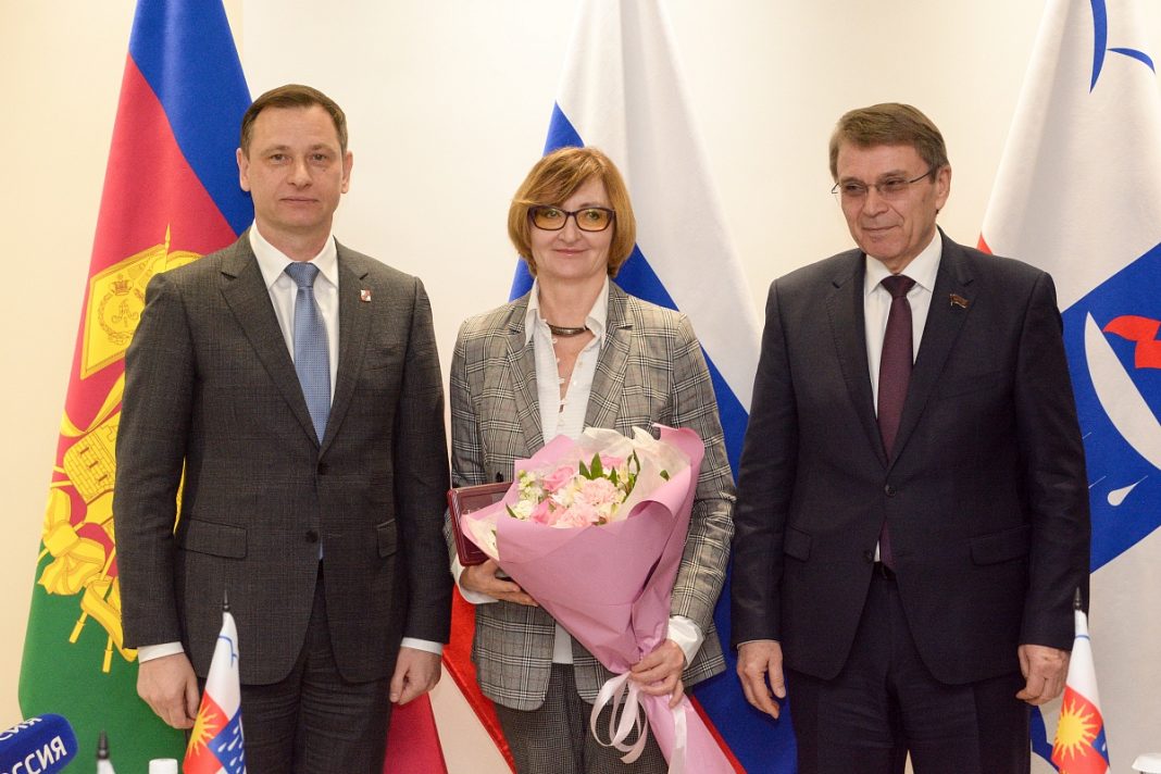 Исполнительный директор Сочи 24 награждена почетным знаком «За трудовые успехи на благо города»