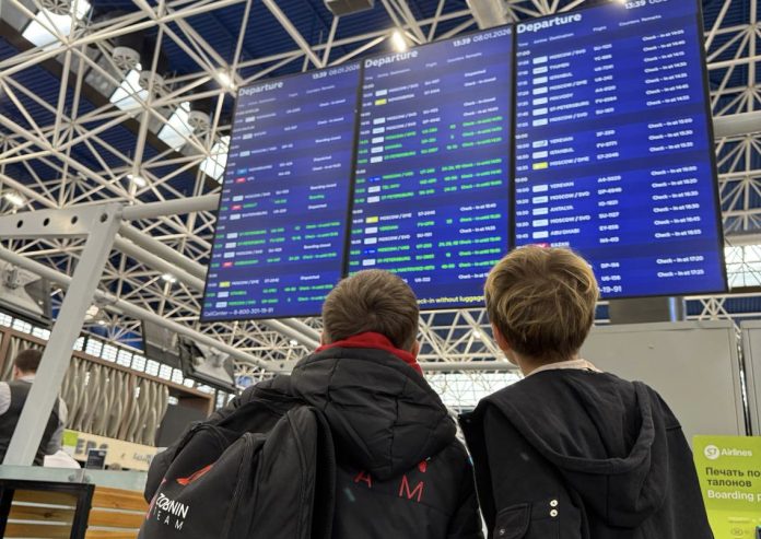 Юные спортсмены, отравившиеся в одной из гостиниц Сочи, вернулись домой