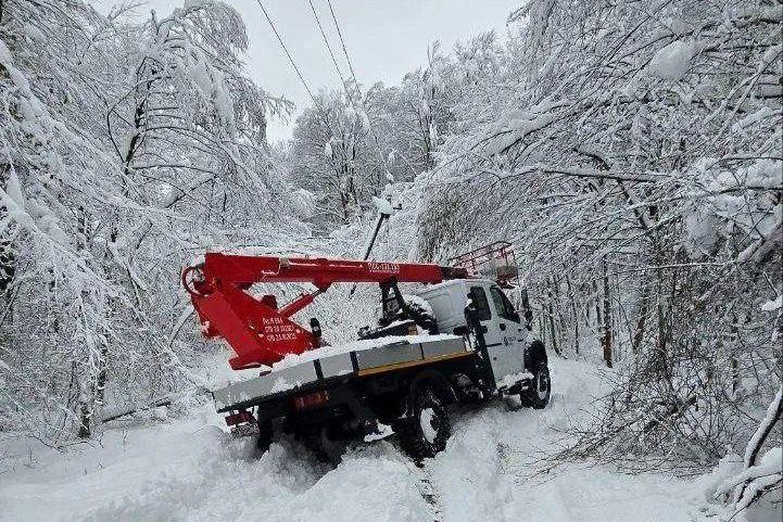 Свет вернулся: в горных районах Сочи восстановлено электроснабжение после непогоды