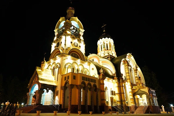Ночные службы в 29 храмах: в Сочи продлят работу транспорта в рождественскую ночь