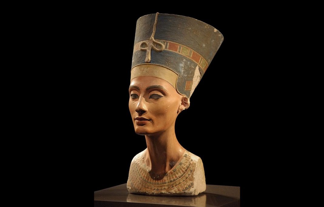 Последняя великая тайна Египта: археолог заявил, что близок к находке гробницы Нефертити