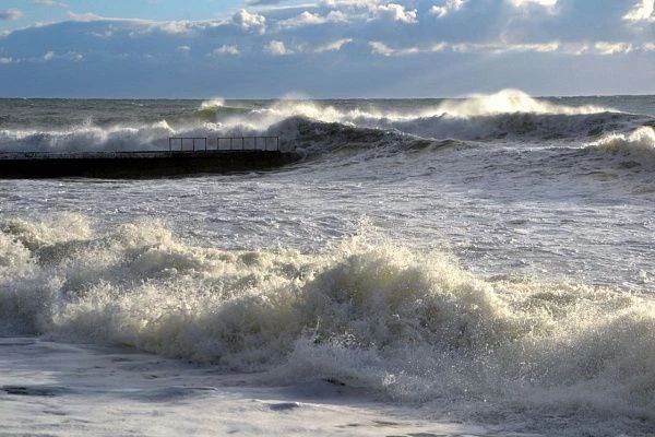 Мороз и шторм: Сочи и Сириус переходят на усиленный режим из-за непогоды