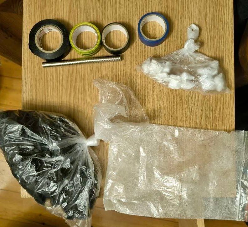 Около 100 граммов синтетических наркотиков изъяла полиция Сочи при задержании сбытчика