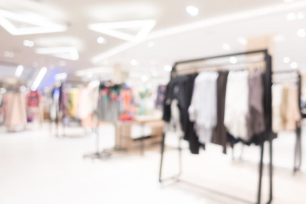 Скрытая угроза примерки: как шопинг может закончиться походом к дерматологу