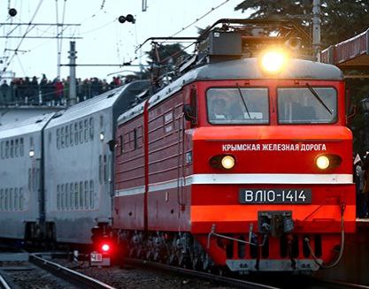 Опоздание на 3,5 часа: движение по Крымскому мосту открыто, задержан состав из Сочи