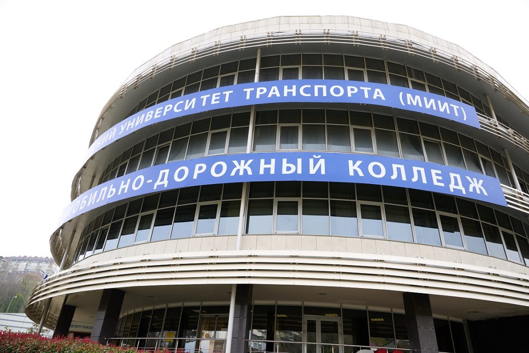 «Кадры решают всё»: на «ОбрФесте» обсудили будущее студентов в Сочи