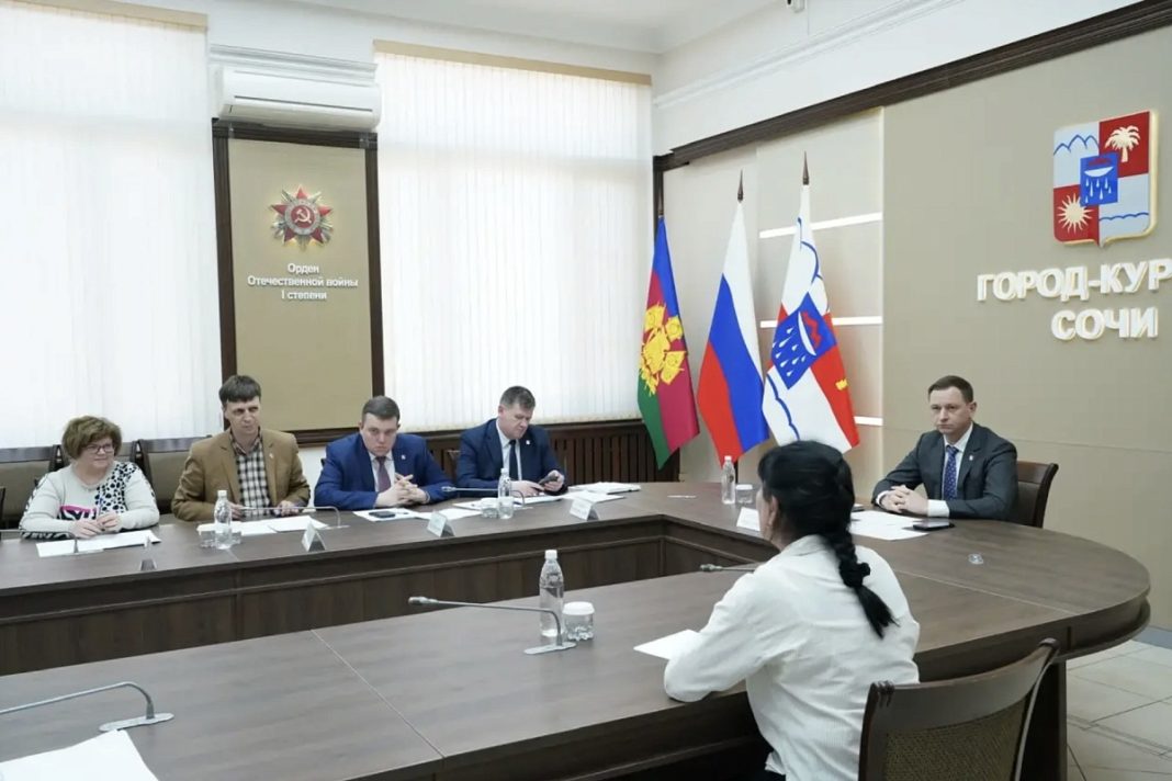 750 квадратных метров дороги отремонтируют на улице Абовяна по поручению главы Сочи