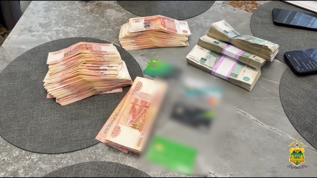 «Воровской общак»: трое заключённых в Сочи и Армавире вымогали у сокамерника 3 млн рублей