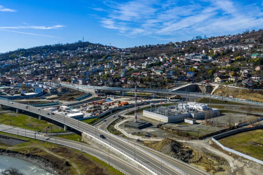 «Автодор» завершил строительство двух крупных сооружений для обхода Адлера