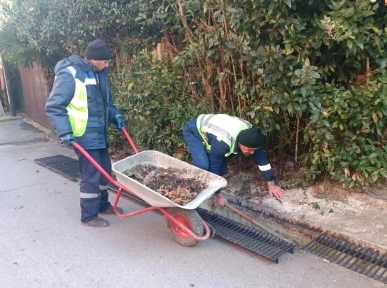 Санитарный порядок в Сочи: работа в Лазаревском районе продолжается