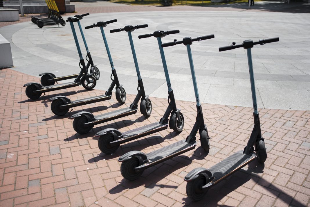 Для электросамокатов введут специальные номера: утверждён новый ГОСТ