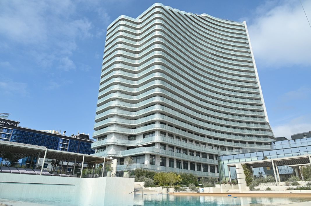 Плавать смогут все: новый СПА-комплекс в центре Сочи откроют без ограничений для горожан