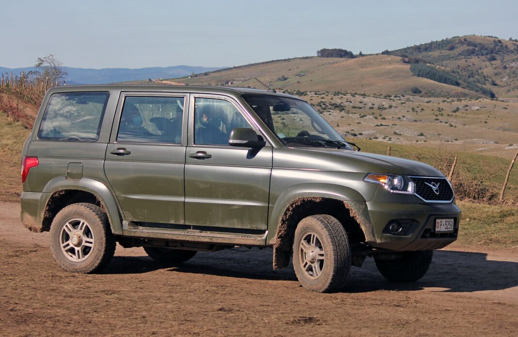 Внедорожник повторно пойманного в Сириусе пьяного водителя пошёл на нужды СВО Внедорожник повторно пойманного в Сириусе пьяного водителя пошёл на нужды СВО