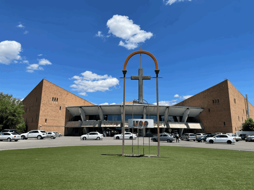 Прямые авиарейсы свяжут Гюмри и Сочи с 4 мая Прямые авиарейсы свяжут Гюмри и Сочи с 4 мая