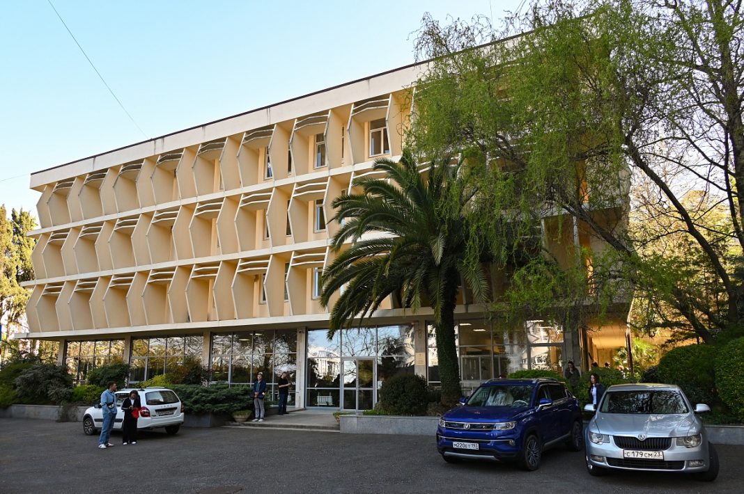 На защите зелени: сочинские агрономы нашли пути решения фитосанитарных проблем