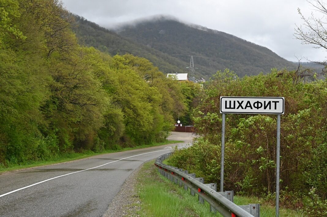 Мэр Сочи выслушал проблемы микрорайона Шхафит: от тарифов на проезд до прокладки газа через нацпарк Мэр Сочи выслушал проблемы микрорайона Шхафит: от тарифов на проезд до прокладки газа через нацпарк