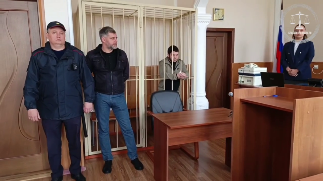 Он ее знал: 12 лет «строгача» получил 20-летний житель Кубани за насилие над школьницей Он ее знал: 12 лет «строгача» получил 20-летний житель Кубани за насилие над школьницей