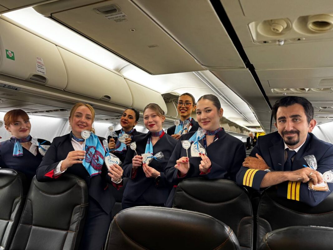 Boeing, подарки и море: турецкая Air Anka вышла на маршрут Сочи — Анталья Boeing, подарки и море: турецкая Air Anka вышла на маршрут Сочи — Анталья