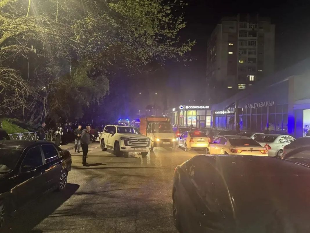 В Сочи 53-летний автомобилист устроил аварию, в которой пострадали двое