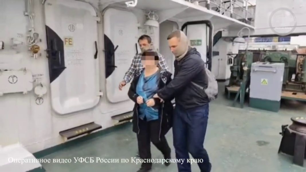 Судовой повар сядет на 13 лет за передачу данных о флоте в Сочи, Новороссийске, Севастополе