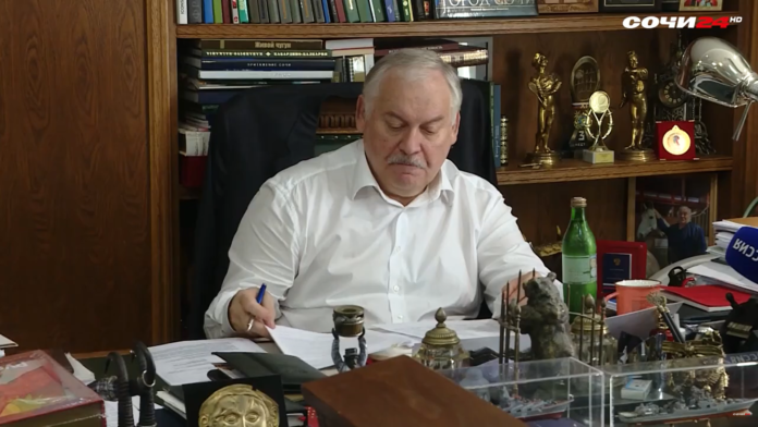 Депутат ГД РФ Константин Затулин провел прием граждан