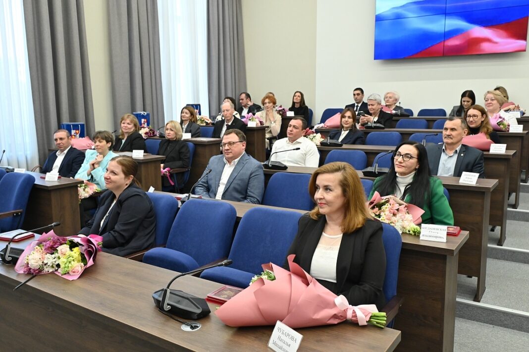 Лучших работников органов местного самоуправления отметили в Сочи в канун Первомая Лучших работников органов местного самоуправления отметили в Сочи в канун Первомая