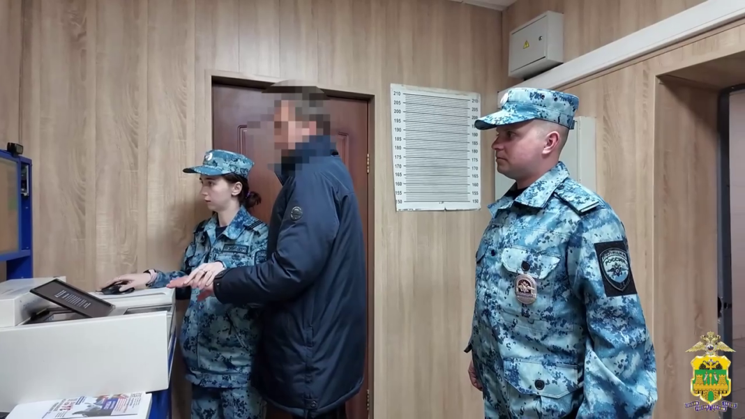 Фиктивные мигранты, метадон и торговля без справок: в Сочи прошёл очередной рейд “Правопорядок” Фиктивные мигранты, метадон и торговля без справок: в Сочи прошёл очередной рейд “Правопорядок”