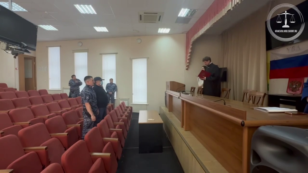 Шесть лет в бегах не спасли: экс-полицейский из Сочи дождался приговора Шесть лет в бегах не спасли: экс-полицейский из Сочи дождался приговора