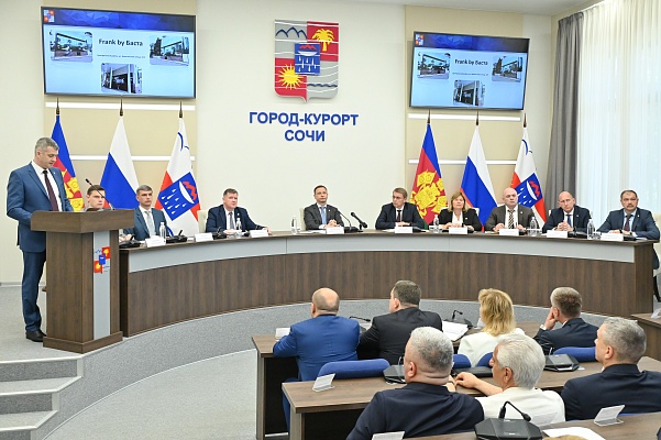 Сочи готовится к наплыву туристов: откроются около 1,5 тысячи сезонных объектов Сочи готовится к наплыву туристов: откроются около 1,5 тысячи сезонных объектов