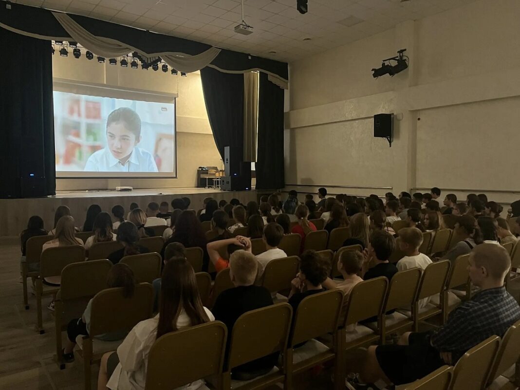 Три дня кинопедагогики: в Сочи завершился образовательный курс на фестивале «Евразия» Три дня кинопедагогики: в Сочи завершился образовательный курс на фестивале «Евразия»