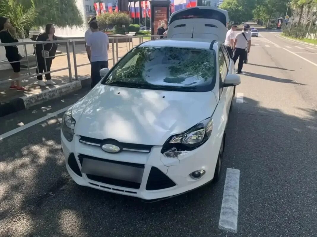 Переходил дорогу: в Сочи пешеход погиб в результате ДТП Переходил дорогу: в Сочи пешеход погиб в результате ДТП