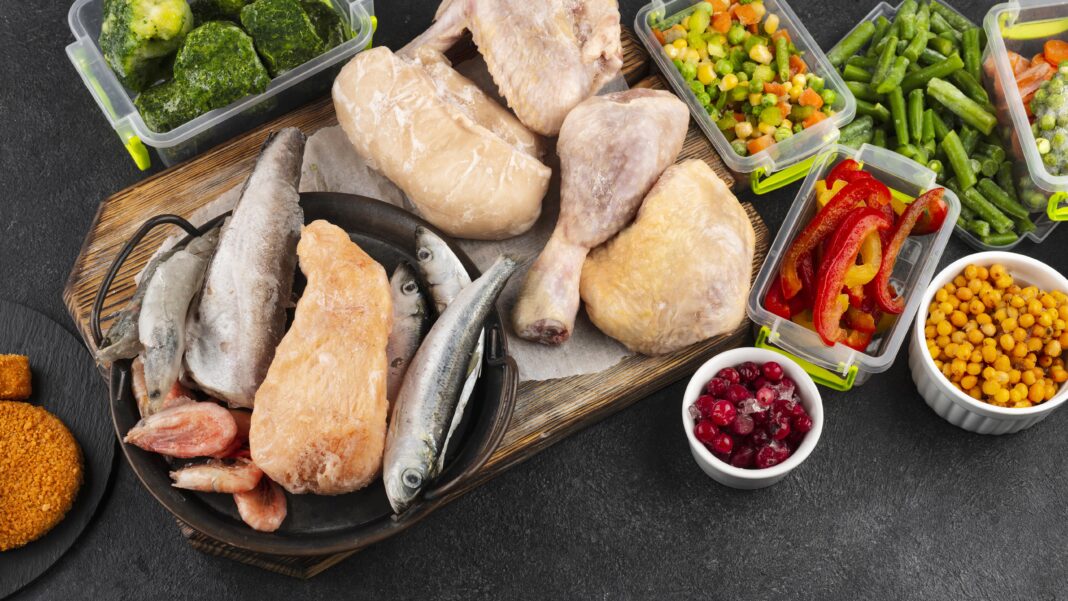 Белковый перегруз: почему нельзя есть мясо, рыбу и курицу за один раз Белковый перегруз: почему нельзя есть мясо, рыбу и курицу за один раз