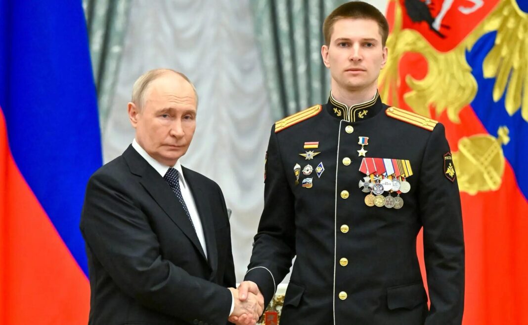 Герой с Черноморского побережья: Путин вручил звезду сочинцу Берестовскому Герой с Черноморского побережья: Путин вручил звезду сочинцу Берестовскому