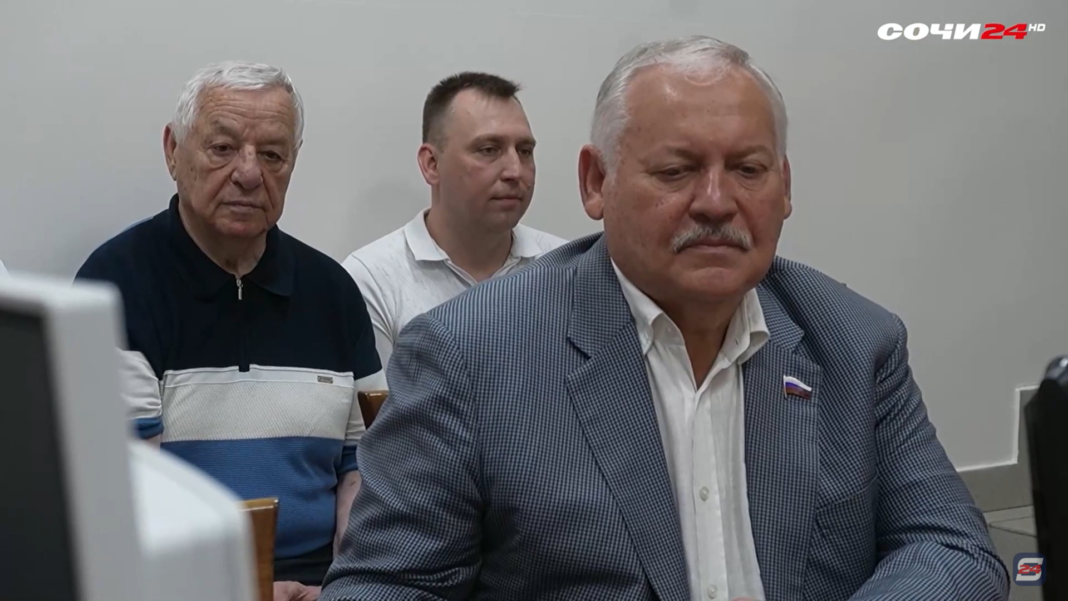 Константин Затулин сдал в ТИК Приморская документы на регистрацию кандидата в депутаты ГД РФ IX созыва Константин Затулин сдал в ТИК Приморская документы на регистрацию кандидата в депутаты ГД РФ IX созыва