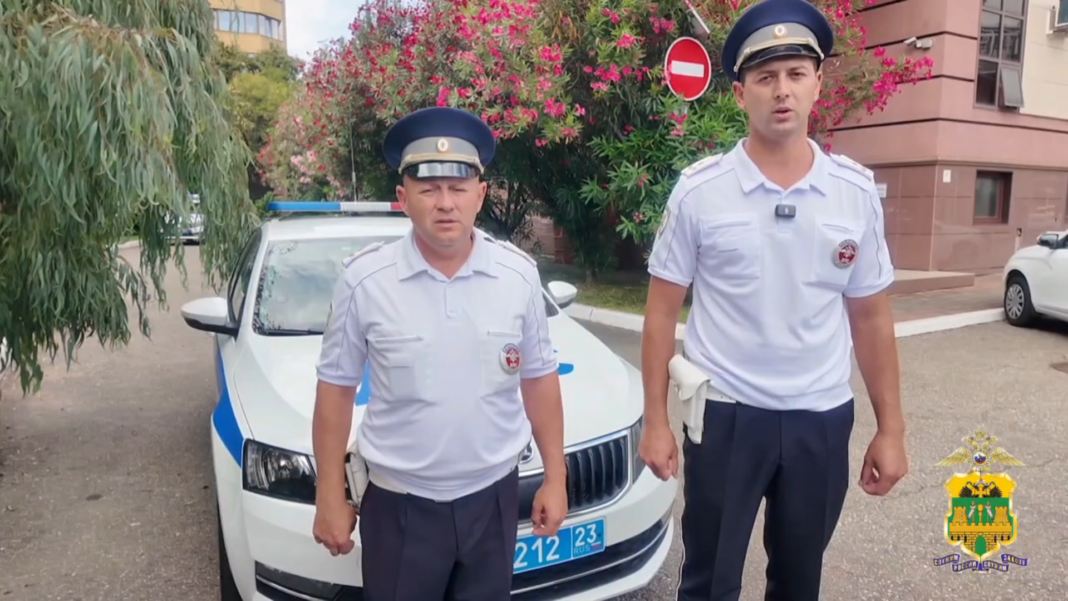 Минуты решали всё: сотрудники ГИБДД доставили годовалую девочку в больницу Сочи Минуты решали всё: сотрудники ГИБДД доставили годовалую девочку в больницу Сочи