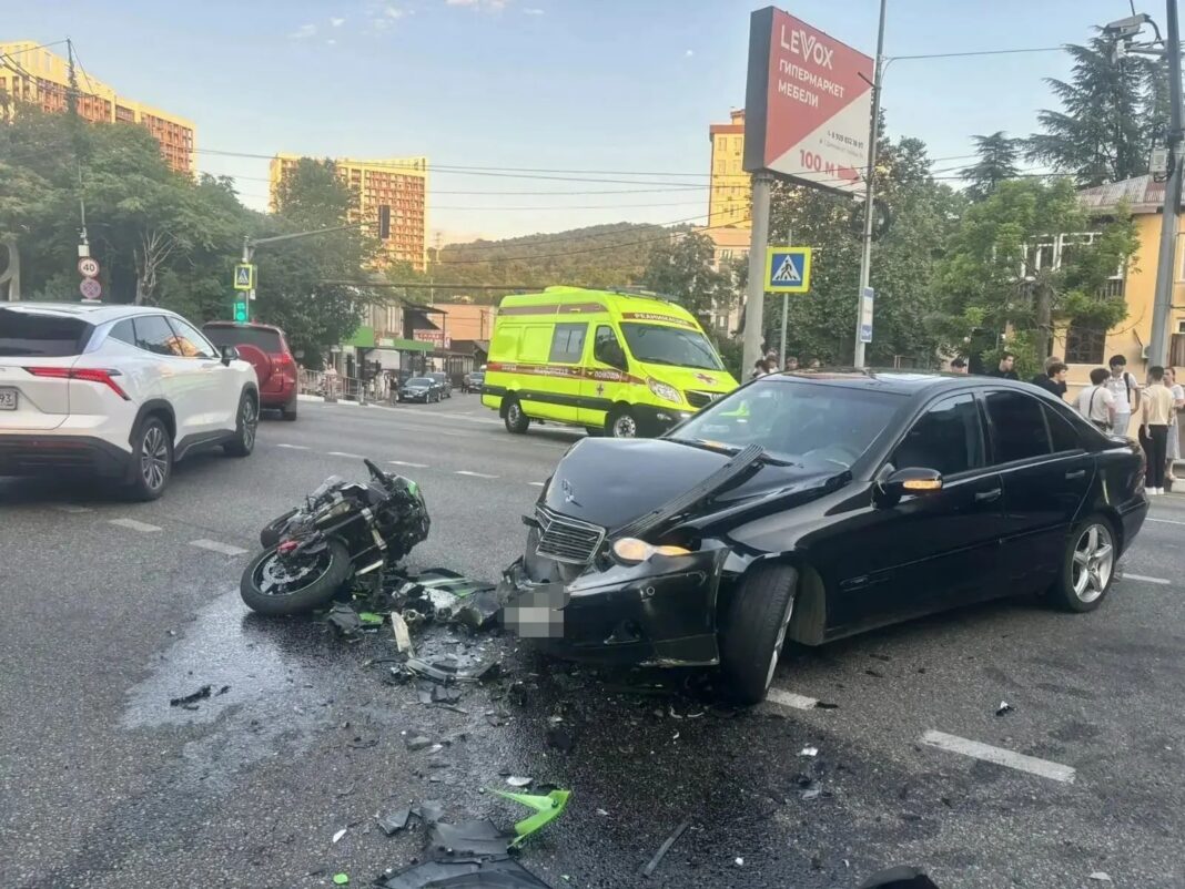 Смертельная авария в сочинском Дагомысе унесла жизнь 35-летнего байкера Смертельная авария в сочинском Дагомысе унесла жизнь 35-летнего байкера