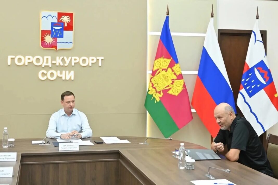 Глава Сочи провел прием участников СВО и семей пострадавших: земельные споры и помощь на контроле Глава Сочи провел прием участников СВО и семей пострадавших: земельные споры и помощь на контроле