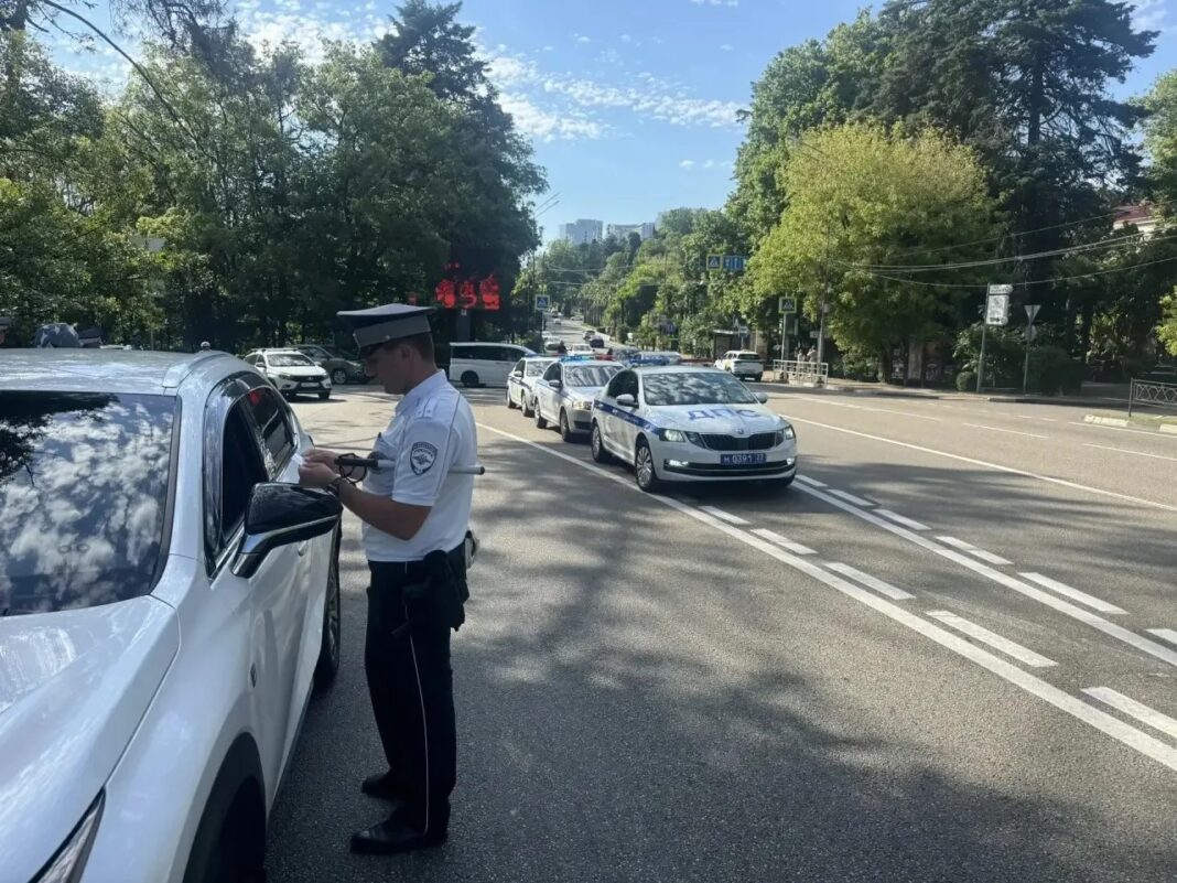 В Хостинском районе Сочи подвели итоги рейда ГИБДД: в списке — 18 нарушителей ПДД В Хостинском районе Сочи подвели итоги рейда ГИБДД: в списке — 18 нарушителей ПДД