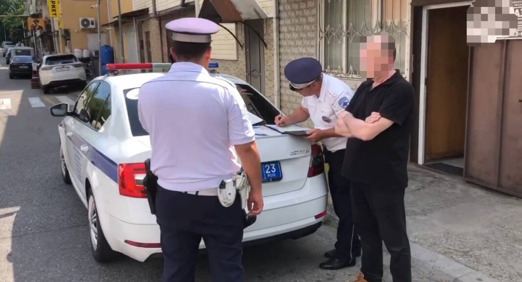 Без прав и без освидетельствования: в Сочи задержан 56-летний водитель Без прав и без освидетельствования: в Сочи задержан 56-летний водитель