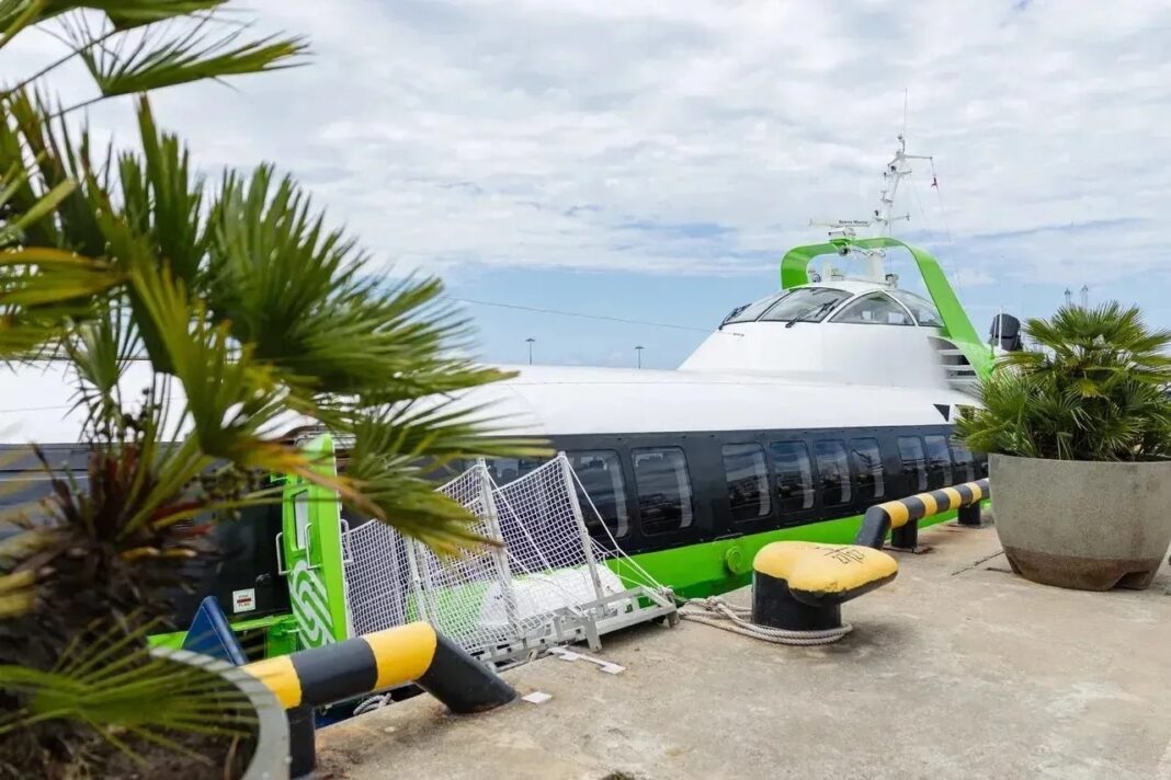 В Сириусе открылось регулярное морское сообщение с Сочи на «Кометe» В Сириусе открылось регулярное морское сообщение с Сочи на «Кометe»