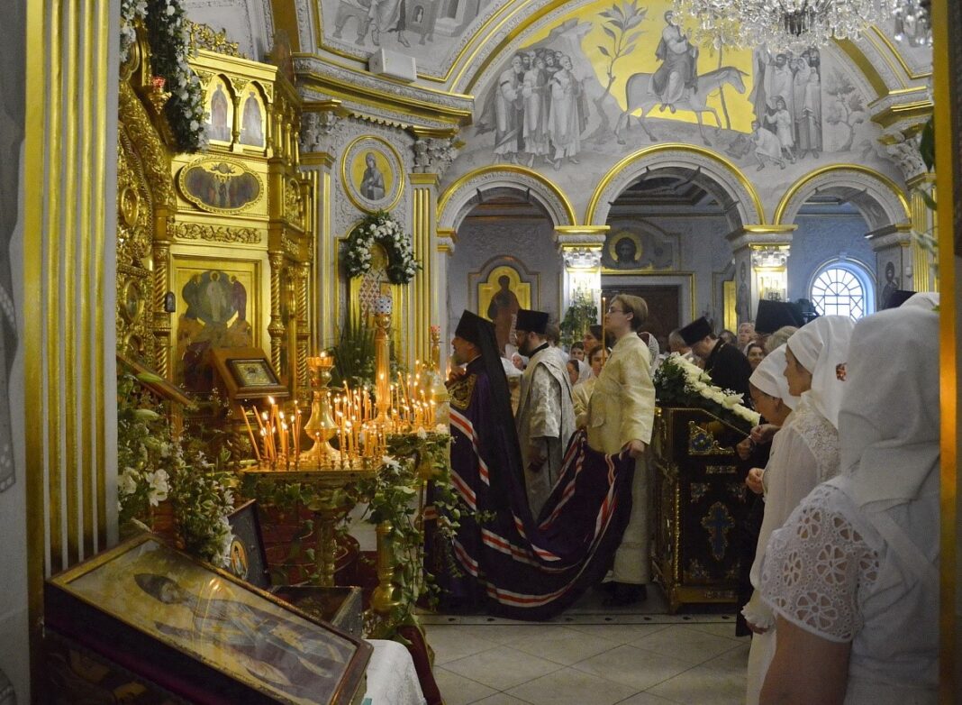 В Сочи отпраздновали 115-летие храма Преображения Господня В Сочи отпраздновали 115-летие храма Преображения Господня