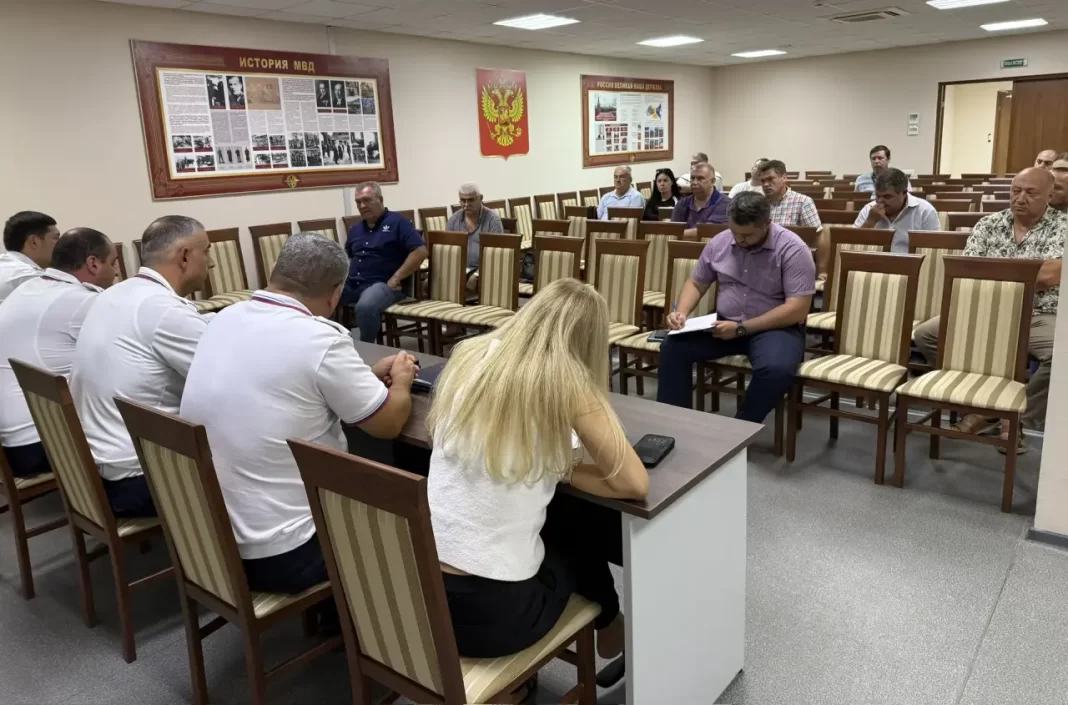 В Сочи перевозчикам напомнили о правилах безопасной перевозки детей В Сочи перевозчикам напомнили о правилах безопасной перевозки детей