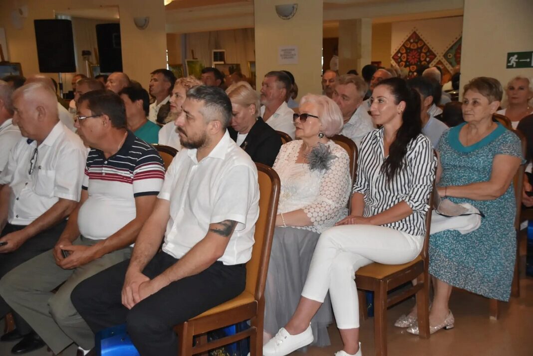 Более 80 советов и 3500 активистов: сочинские ТОСы подвели итоги юбилейного года Более 80 советов и 3500 активистов: сочинские ТОСы подвели итоги юбилейного года