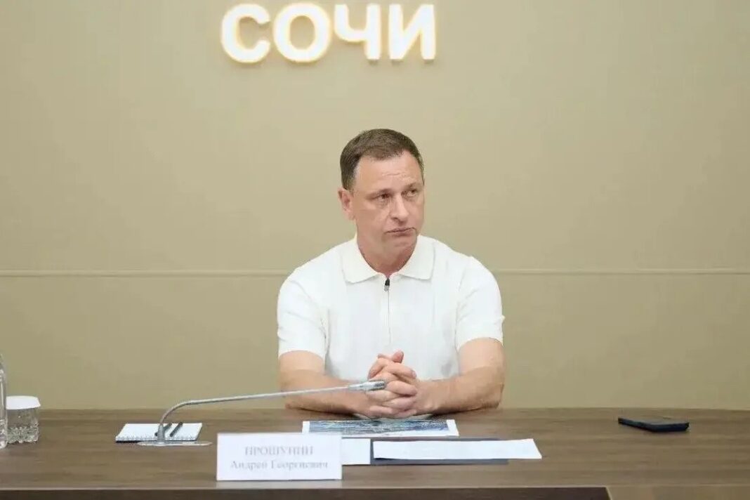 Жители Сочи обратились к мэру с вопросами о земле и жилье Жители Сочи обратились к мэру с вопросами о земле и жилье